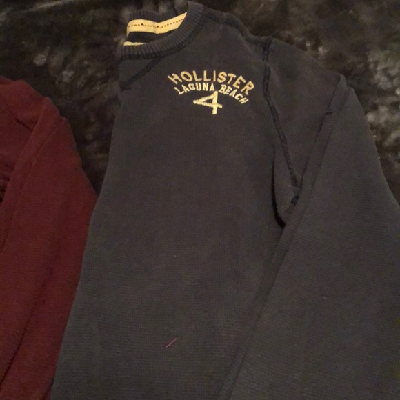 Hollister long sleeve shirt bundle- med/large - Picture 3 of 5